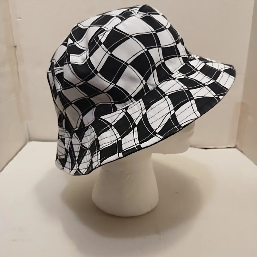 Black & White Patterned Kids Bucket Hat‎ Reversible